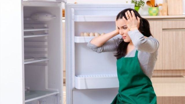 Lỗi Tủ Lạnh Sáng Đèn Nhưng Chạy và Cách Khắc Phục